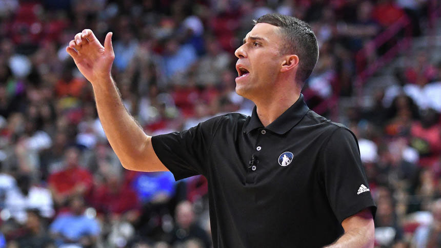 爱游戏官方-狼队助教变阵成功，重塑球队竞争力