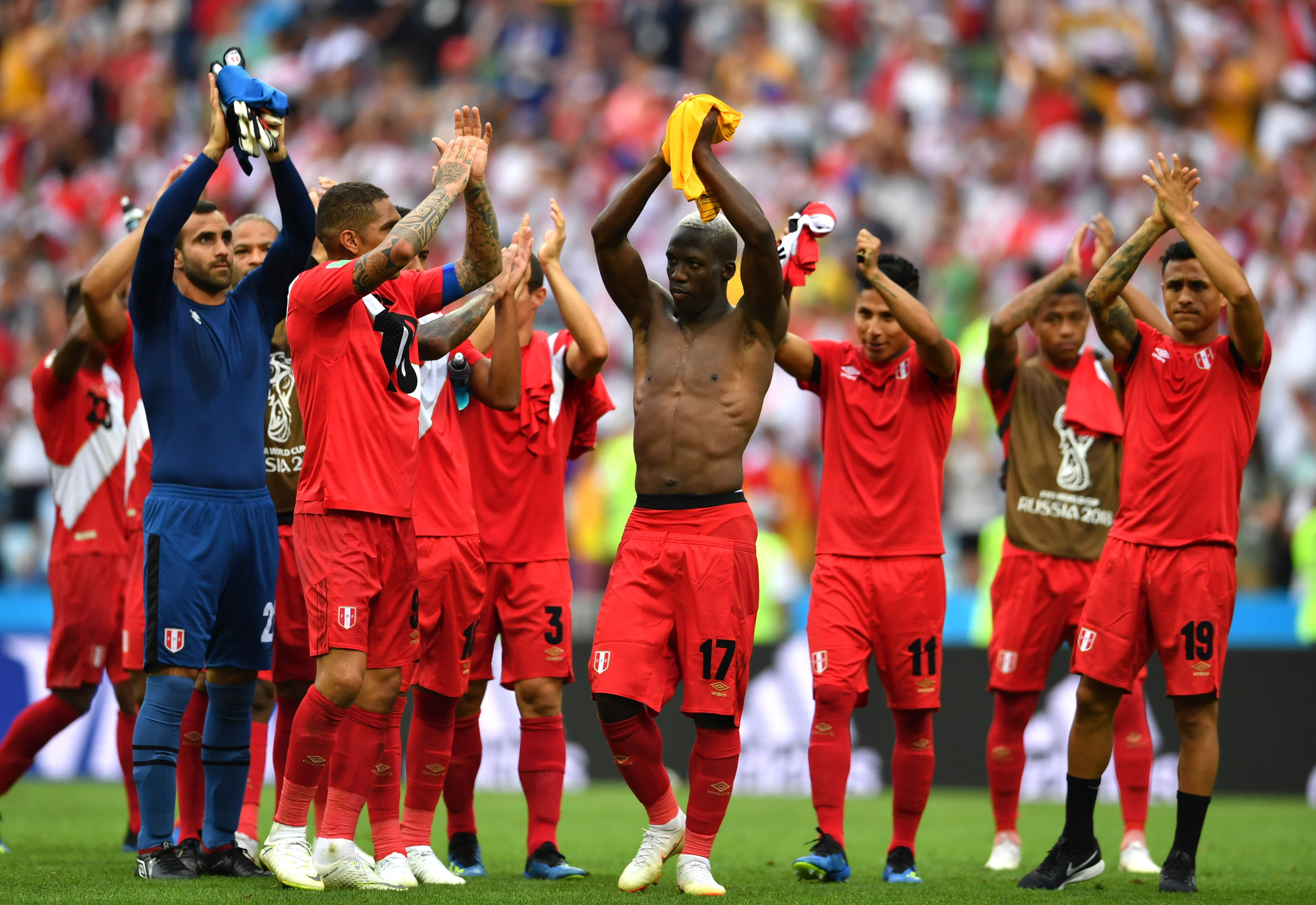 爱游戏体育-中国队轻取葡萄牙队，奥恰洛夫点燃赛场